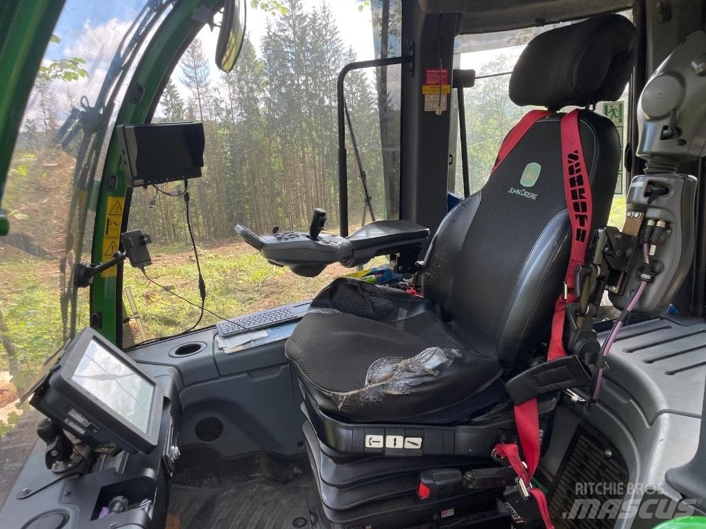 John Deere 1270G 8WD Харвестеры