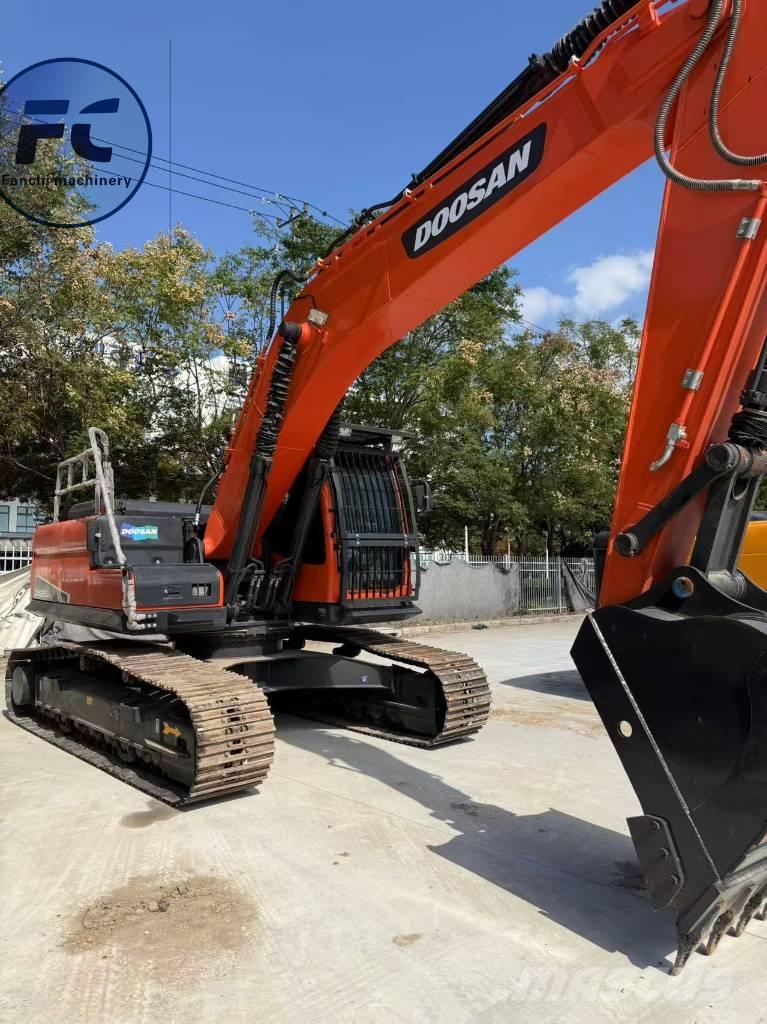 Doosan DX 225 LC Гусеничные экскаваторы