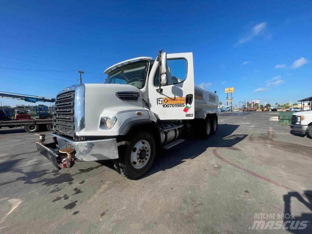Freightliner 108 SD Поливочные машины