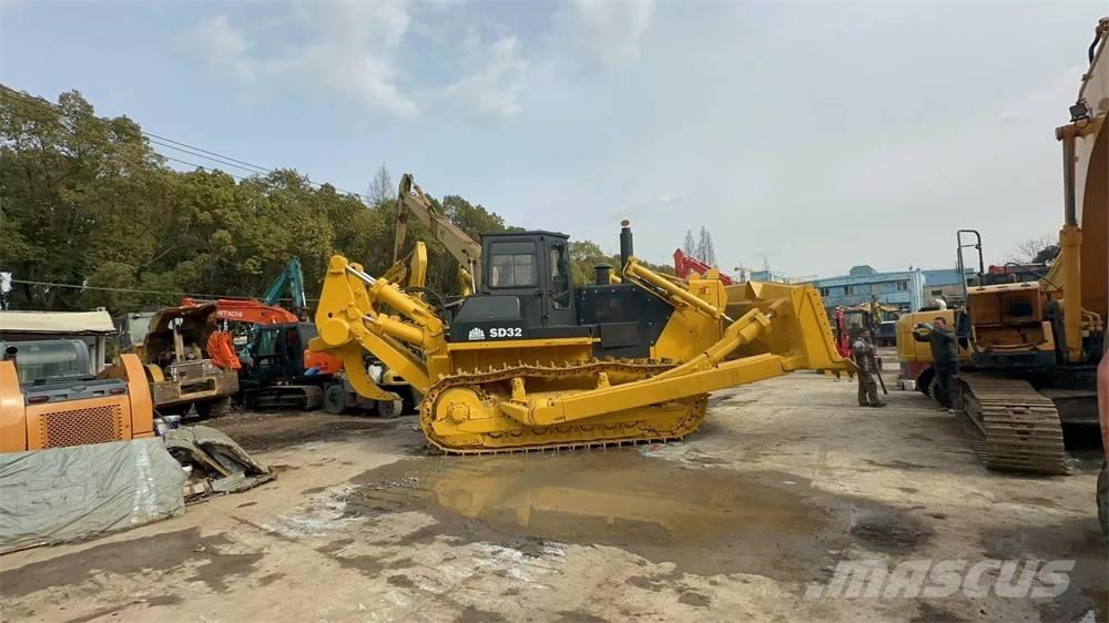 Shantui SD 32 Гусеничные бульдозеры