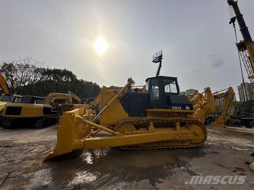 Shantui SD 32 Гусеничные бульдозеры