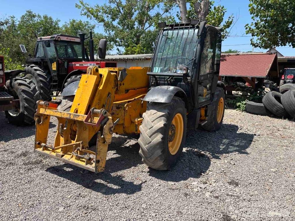 JCB 530-70 Телескопические погрузчики