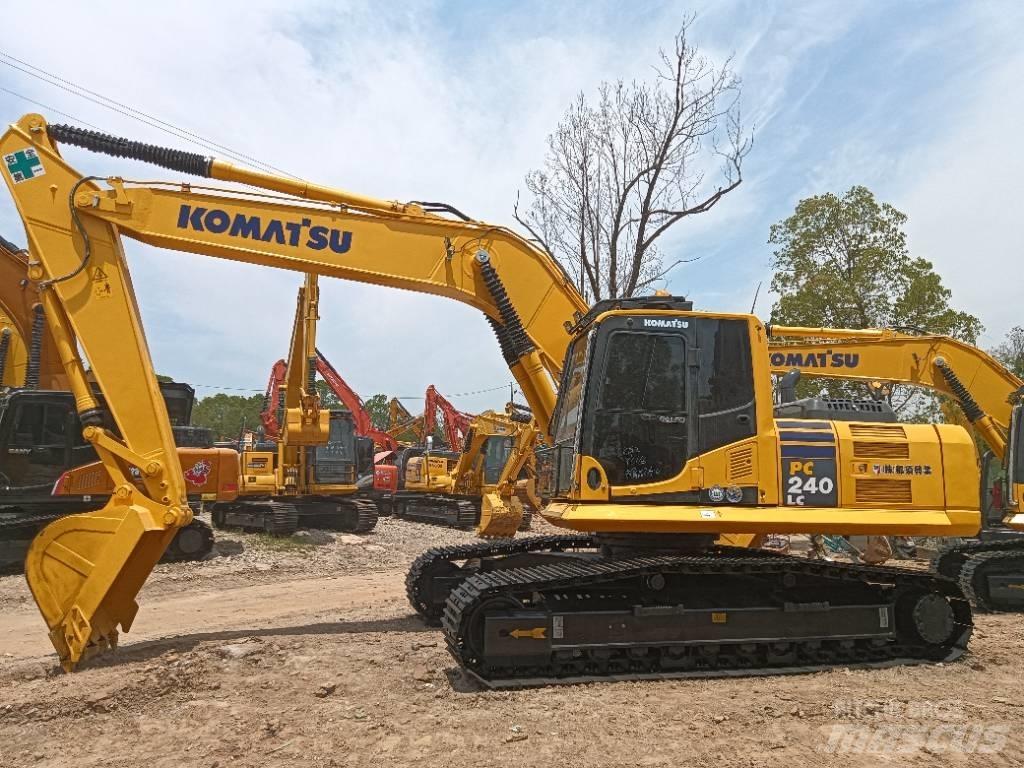 Komatsu PC 240 Гусеничные экскаваторы