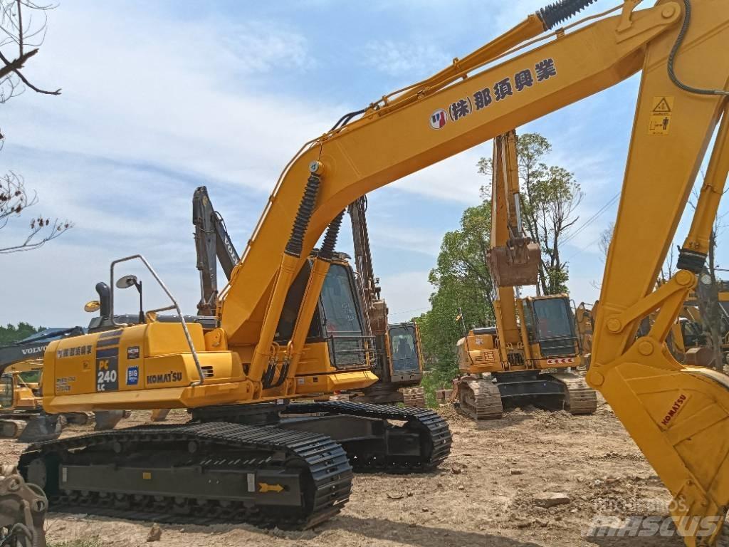 Komatsu PC 240 Гусеничные экскаваторы
