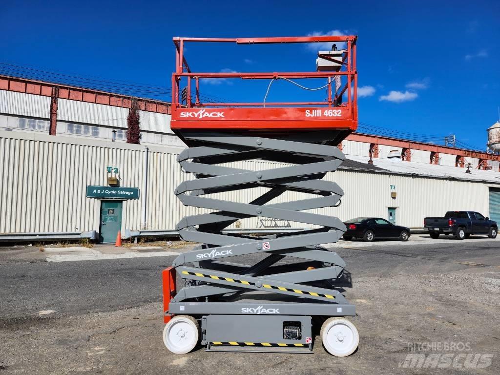 SkyJack SJ 4632 Ножничные подъемники