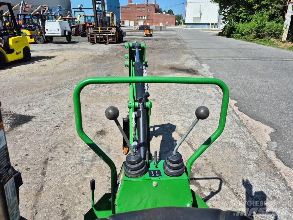 John Deere 1025 R Трактора