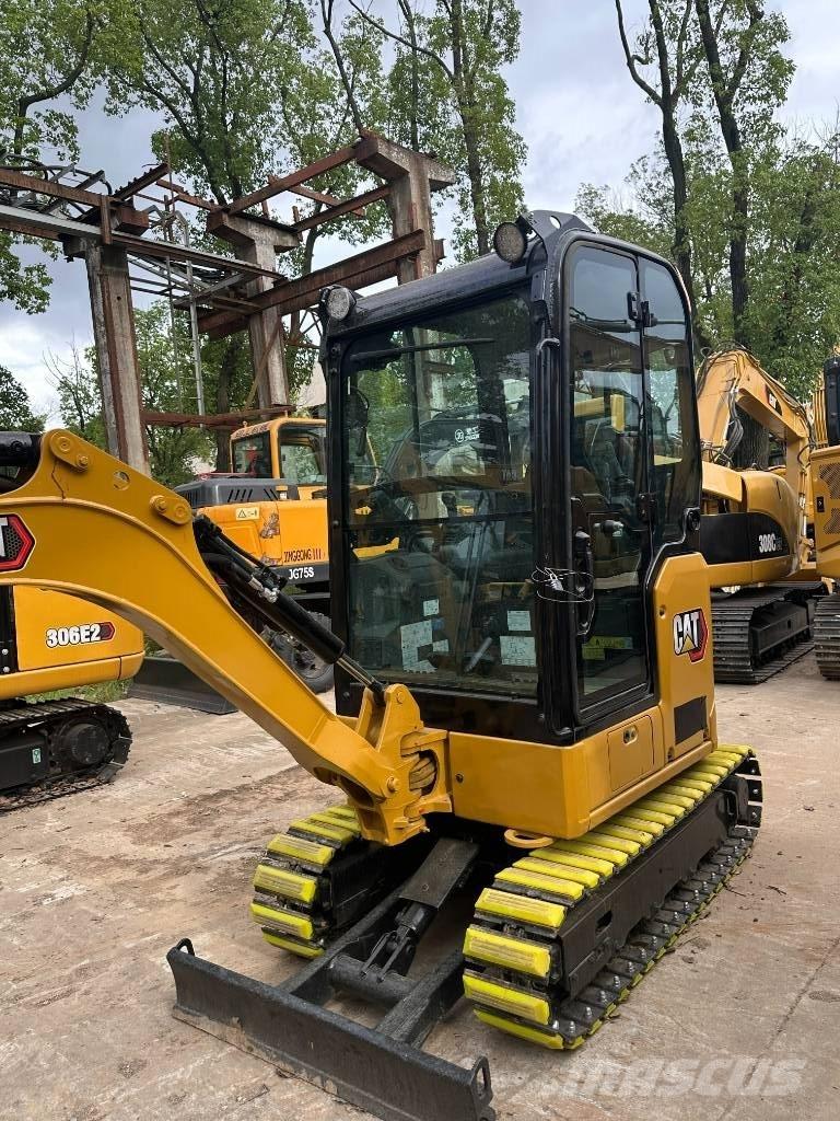 CAT CAT302 Мини-экскаваторы