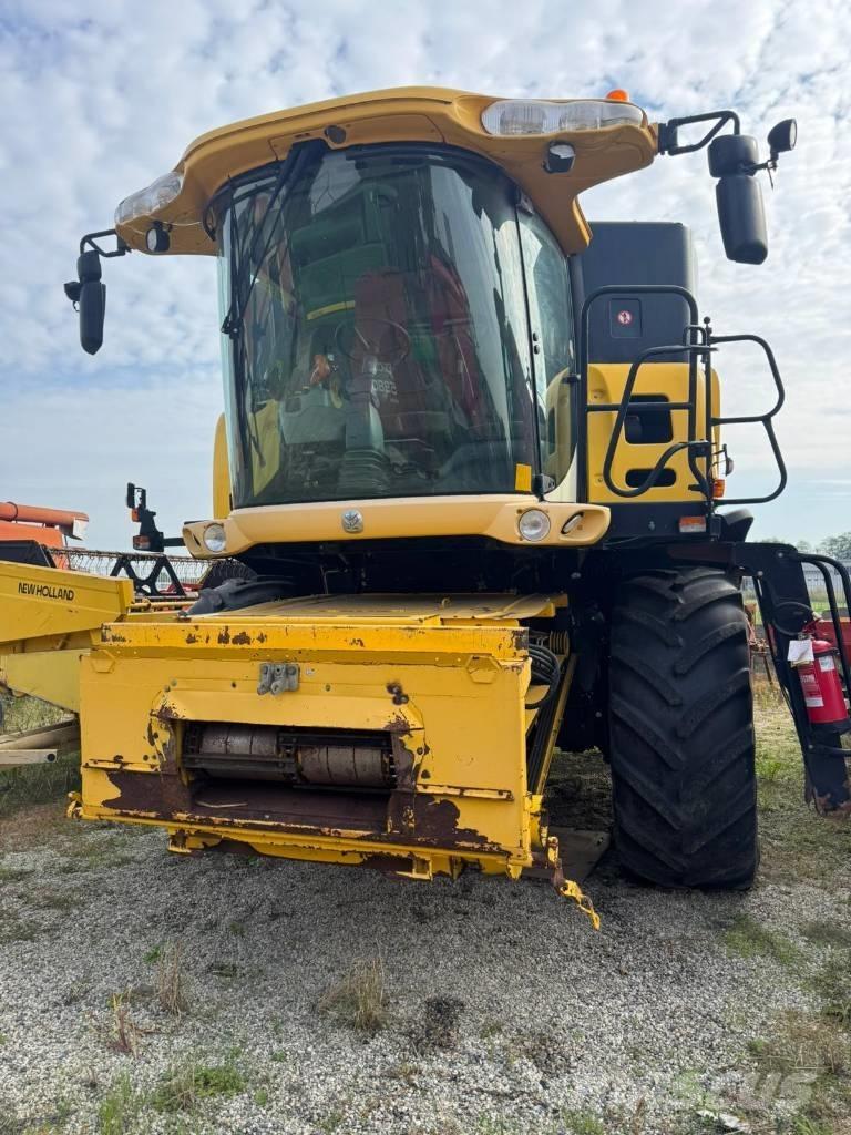 New Holland CR 960 Зерноуборочные комбайны