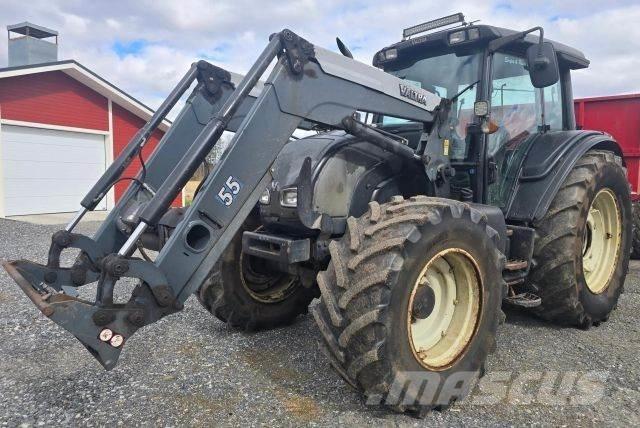 Valtra N141 HiTech Трактора
