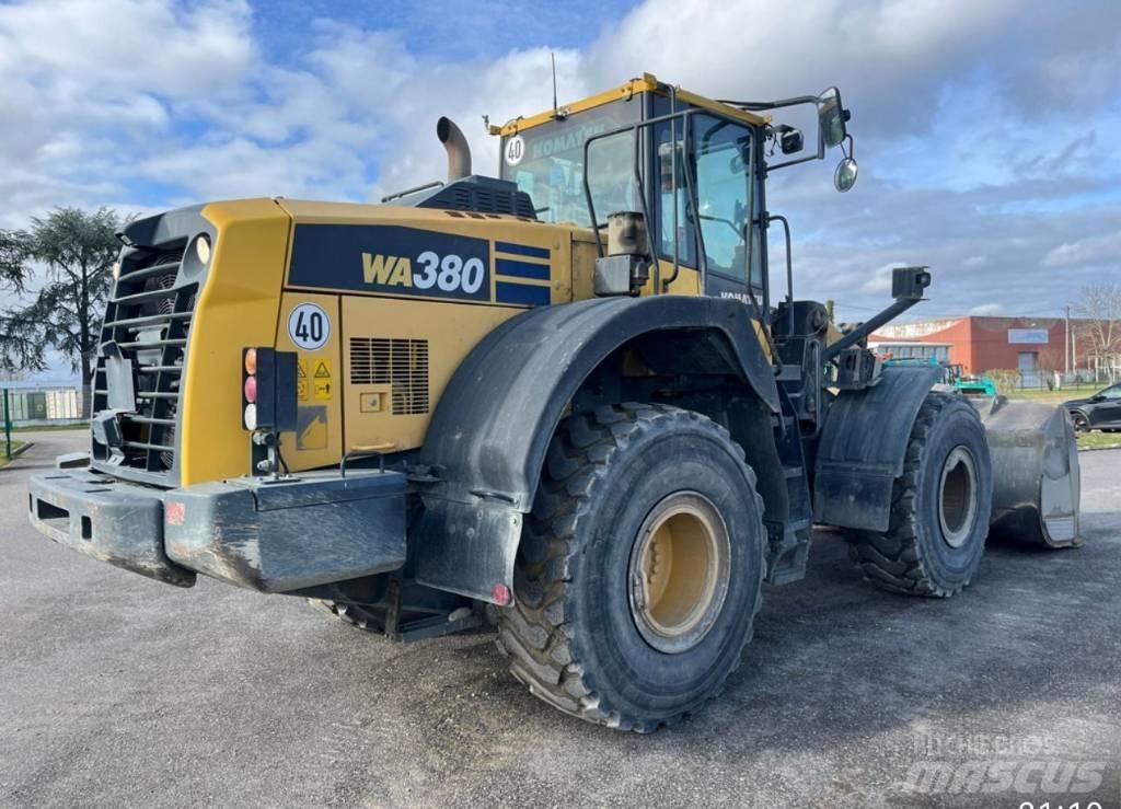 Komatsu WA 380-8 Фронтальные погрузчики