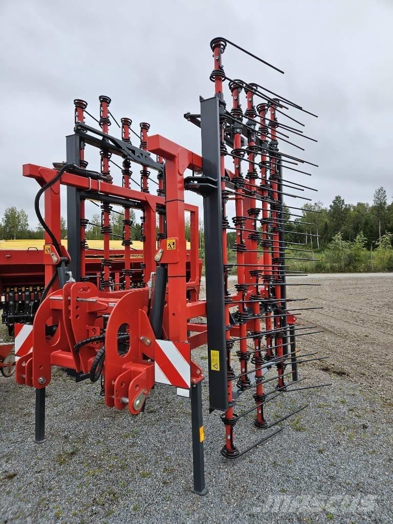 Tume Harrow s 660 L Пружинные бороны