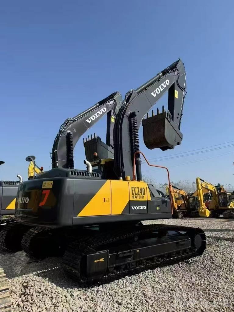Volvo EC 240 Гусеничные экскаваторы