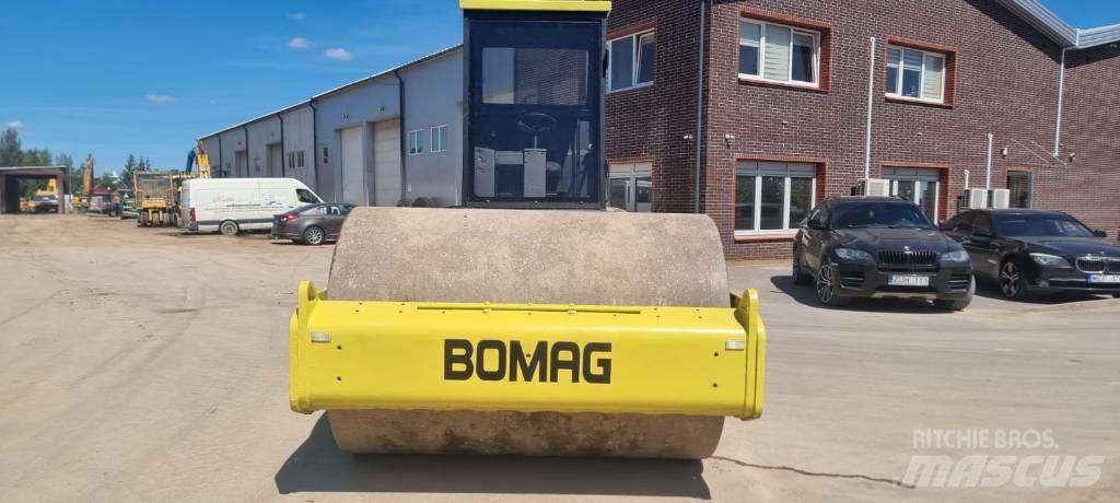 Bomag BW 211 D-3 Грунтовые катки