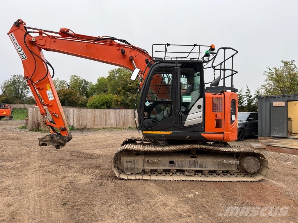 Hitachi ZX 135 US-6 Гусеничные экскаваторы
