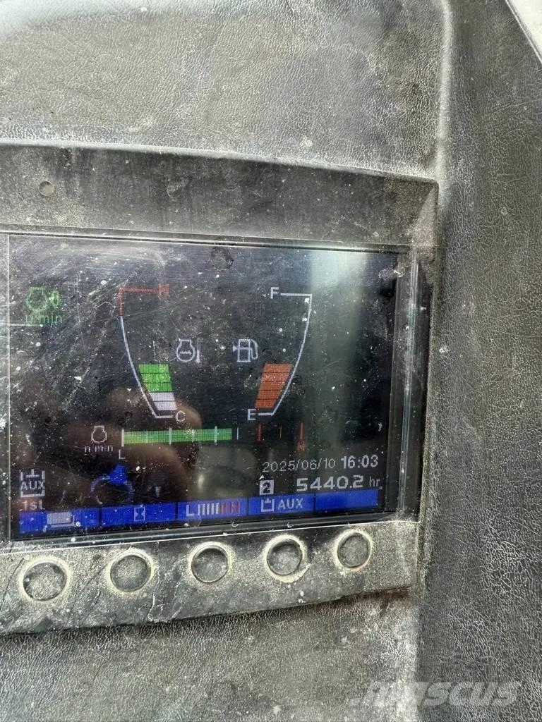 Takeuchi TB230 Мини-экскаваторы