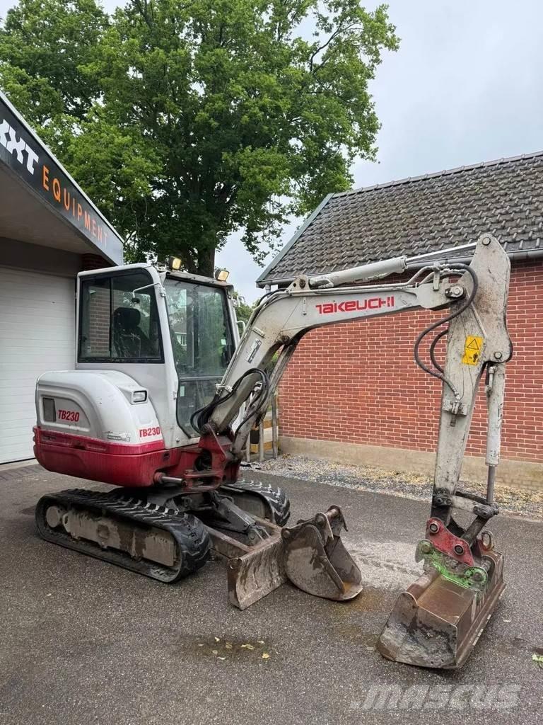 Takeuchi TB230 Мини-экскаваторы