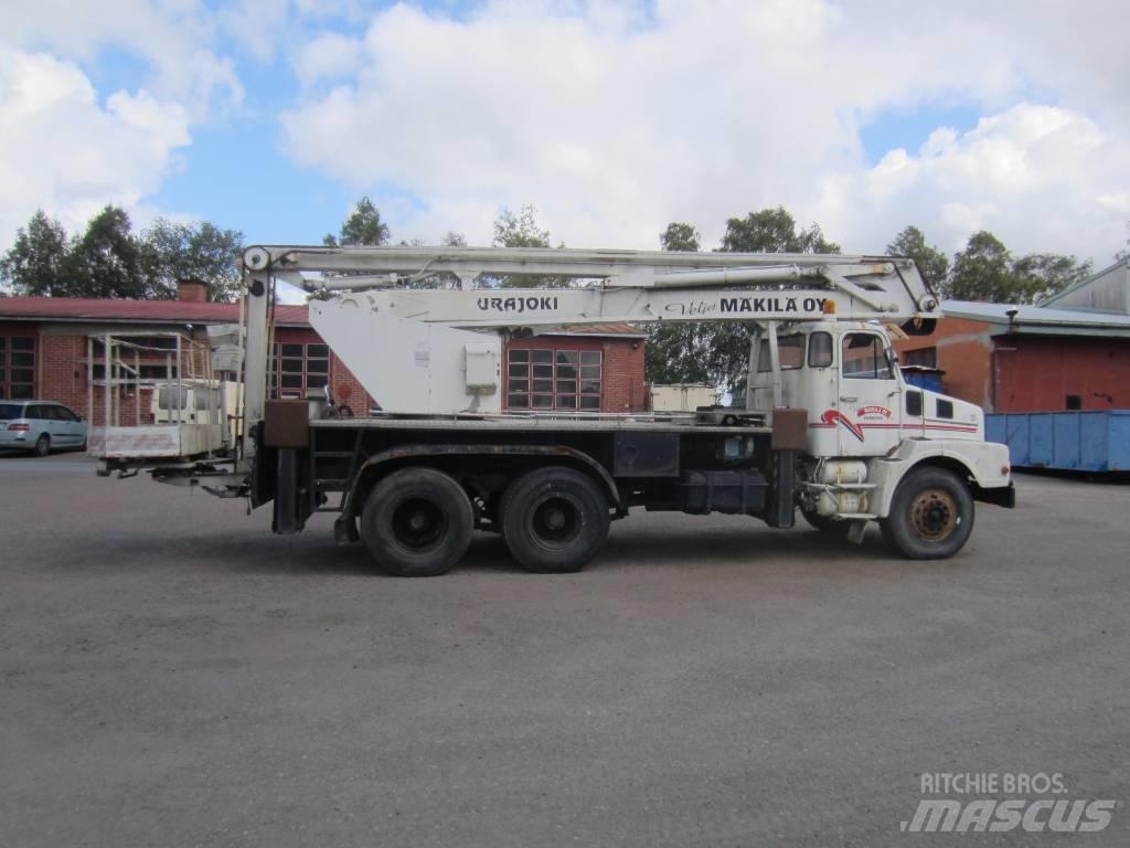 Volvo N 7 6x2 4200 Специальные грузовики