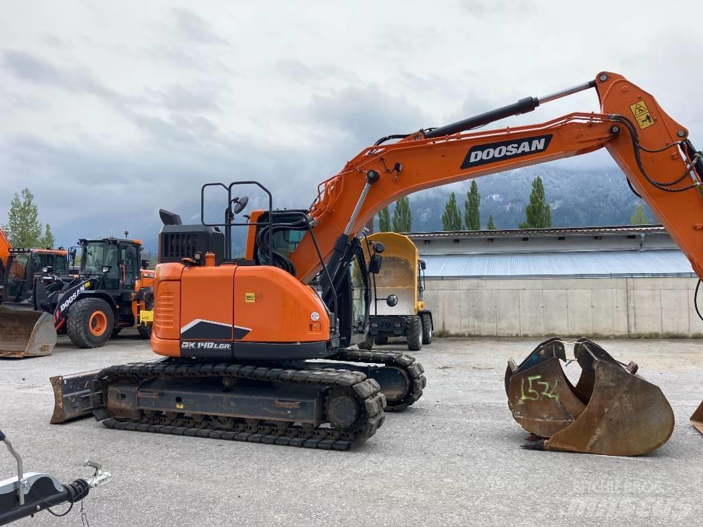 Doosan DX 140 LCR-7 Гусеничные экскаваторы