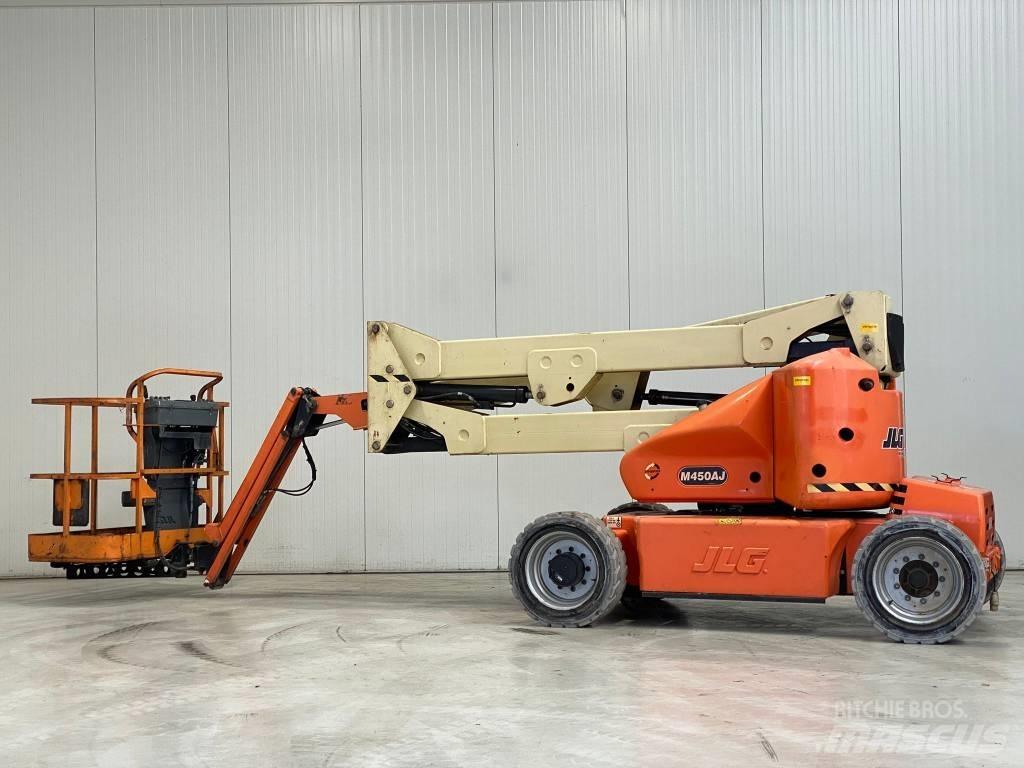 JLG M450AJ Коленчатые подъемники