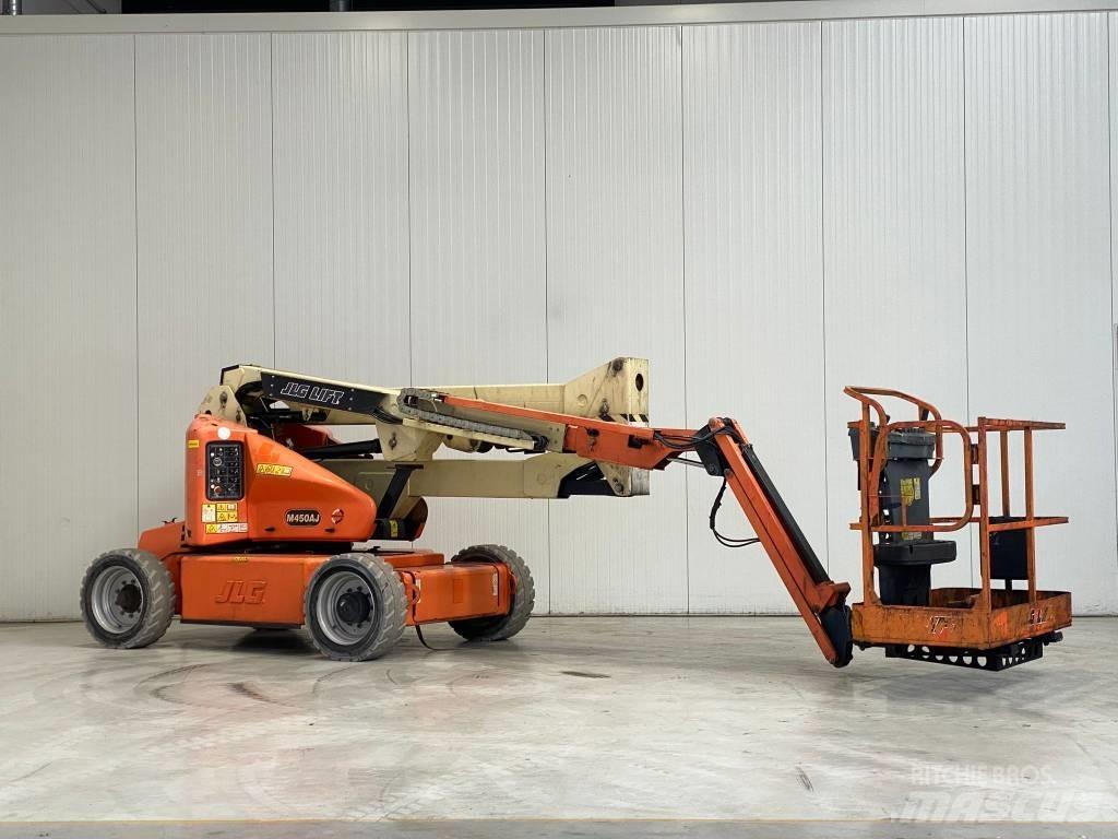 JLG M450AJ Коленчатые подъемники