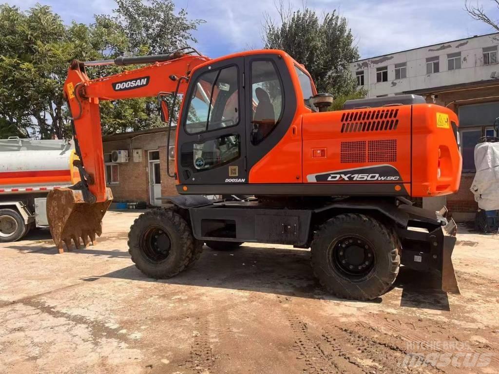 Doosan DH150W Колёсные экскаваторы