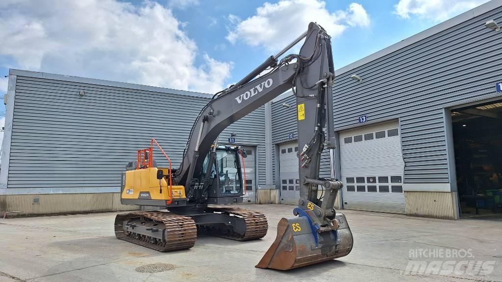 Volvo EC220E Гусеничные экскаваторы