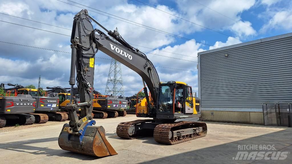 Volvo EC220E Гусеничные экскаваторы