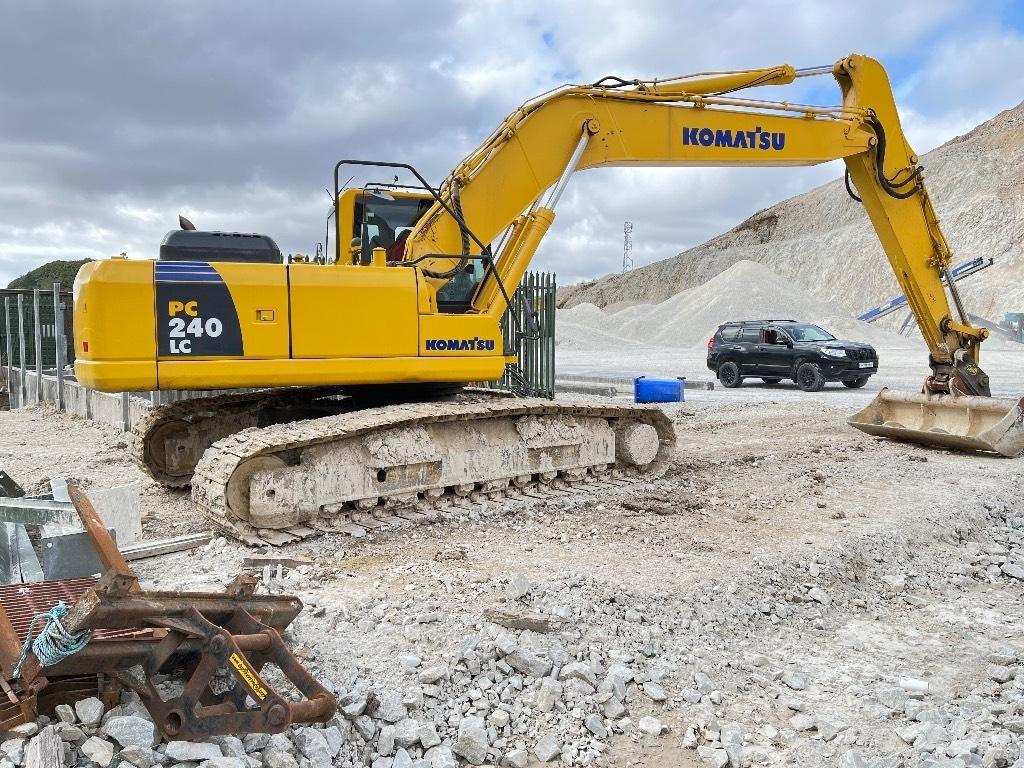 Komatsu PC 240 Гусеничные экскаваторы