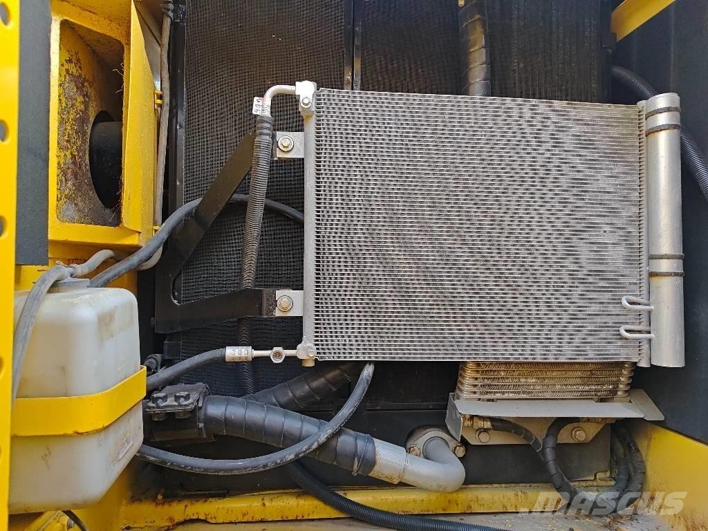 Komatsu PC 200-8 Гусеничные экскаваторы