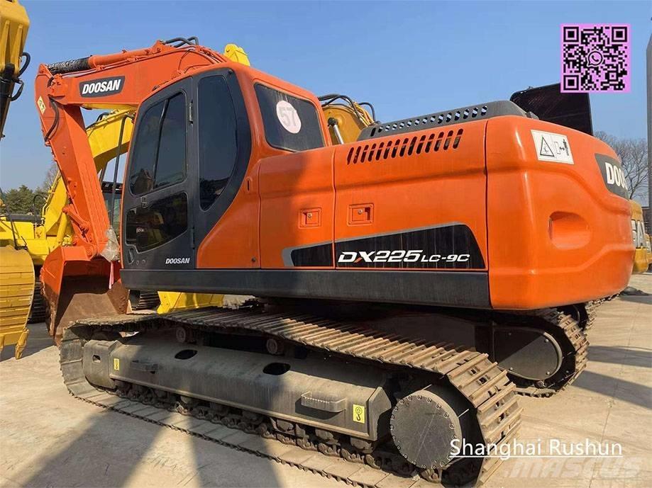 Doosan 225LC-9 Гусеничные экскаваторы