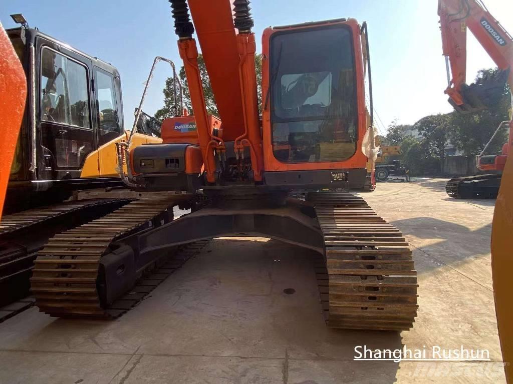 Doosan 225LC-9 Гусеничные экскаваторы