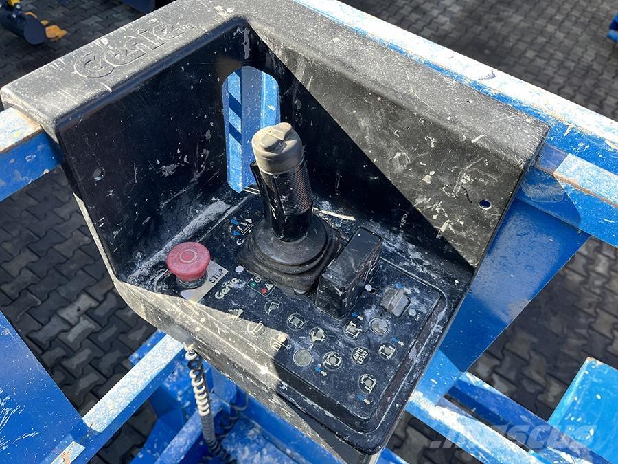 Genie GS-3268 Ножничные подъемники