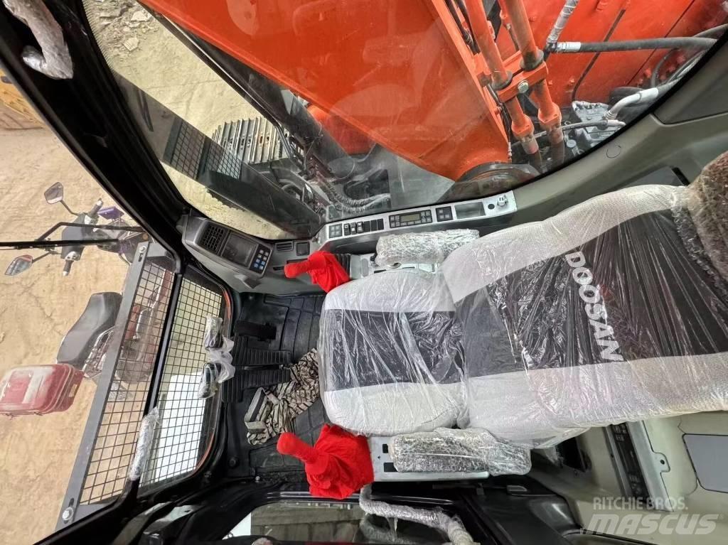 Doosan DX 300 Гусеничные экскаваторы