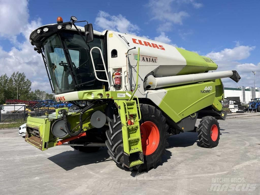 CLAAS Tucano 440 Зерноуборочные комбайны