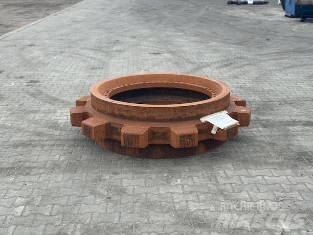CAT 6040 SPROCKET Гусеницы и цепи