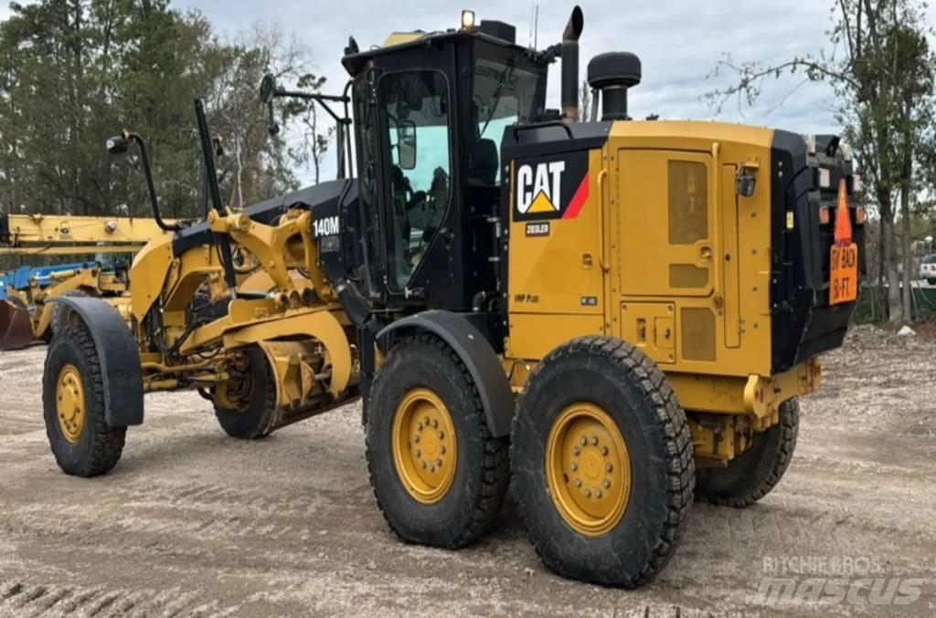 CAT 140M2 AWD Грейдеры