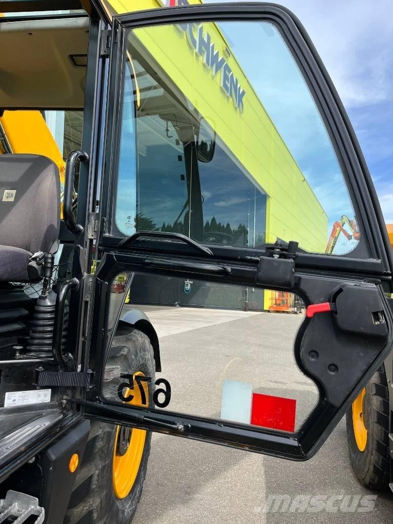 JCB 540-140 Телескопические погрузчики