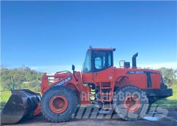 Doosan DL 300 Фронтальные погрузчики
