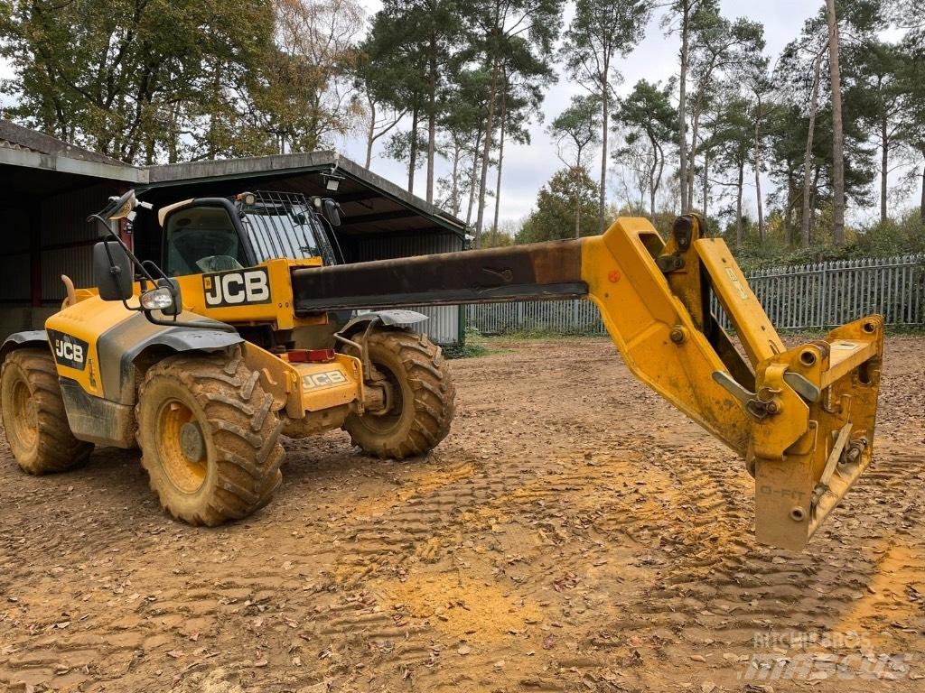 JCB 541-70 Сельскохозяйственные телескопические погрузчики