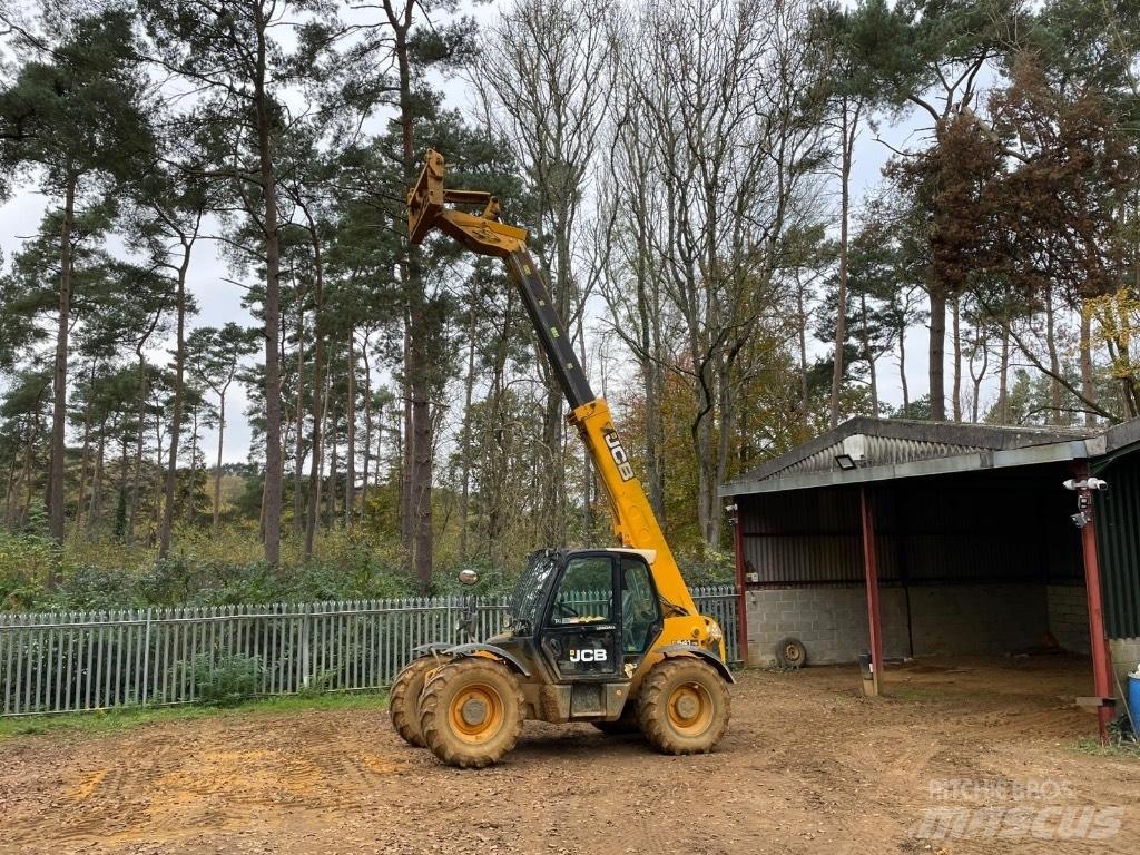 JCB 541-70 Сельскохозяйственные телескопические погрузчики