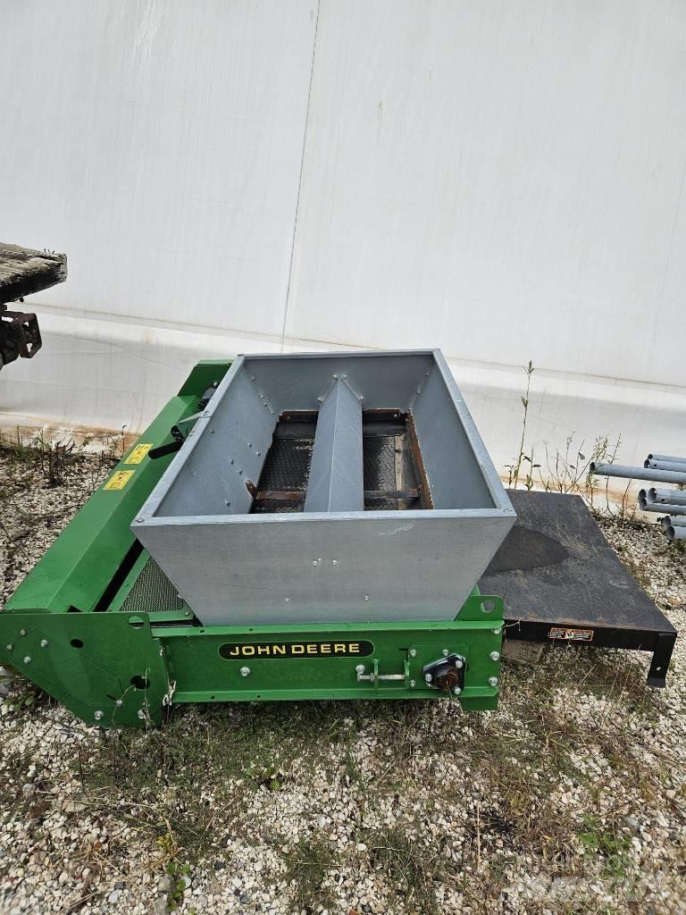 John Deere TD 100 Спредеры