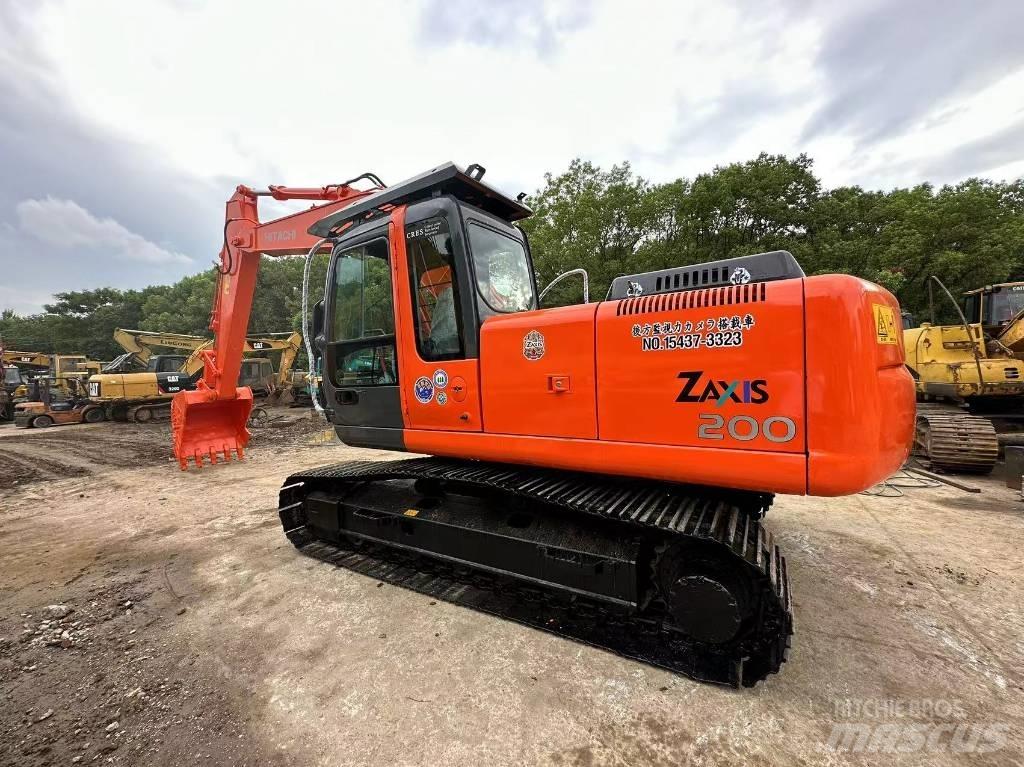 Hitachi ZX200 Гусеничные экскаваторы