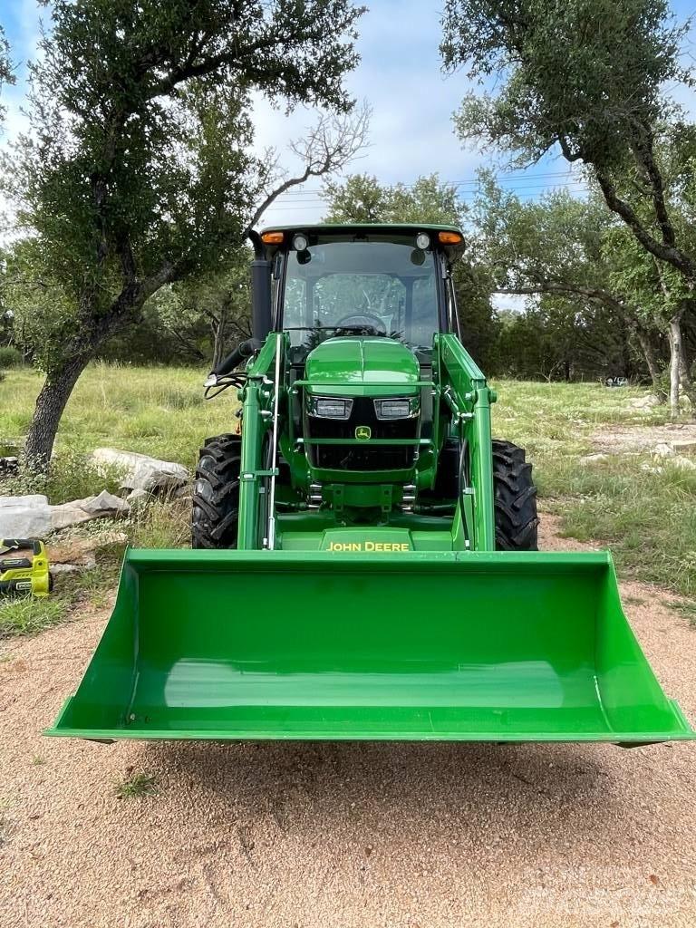 John Deere 5060E Коммунальные тракторы