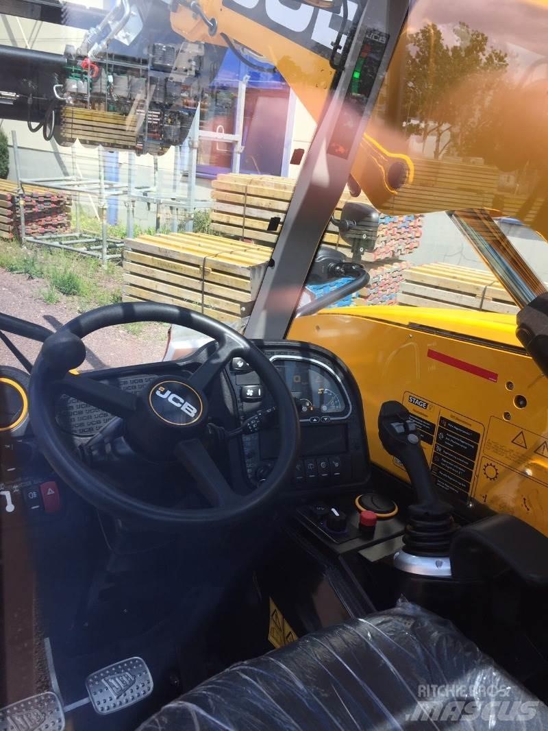 JCB 525-60 Телескопические погрузчики