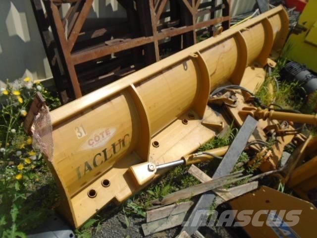 CASE 721 F Фронтальные погрузчики