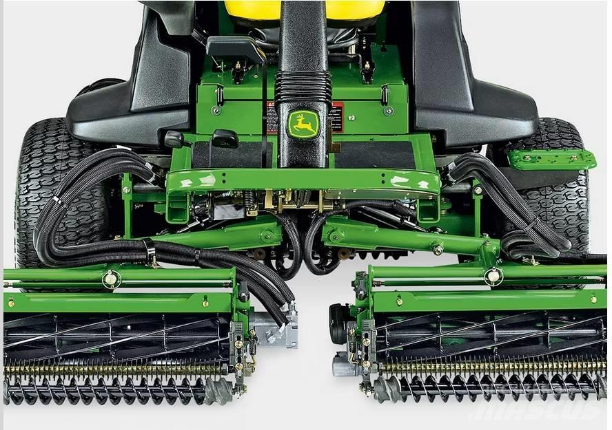 John Deere 2500 A Газонокосилки