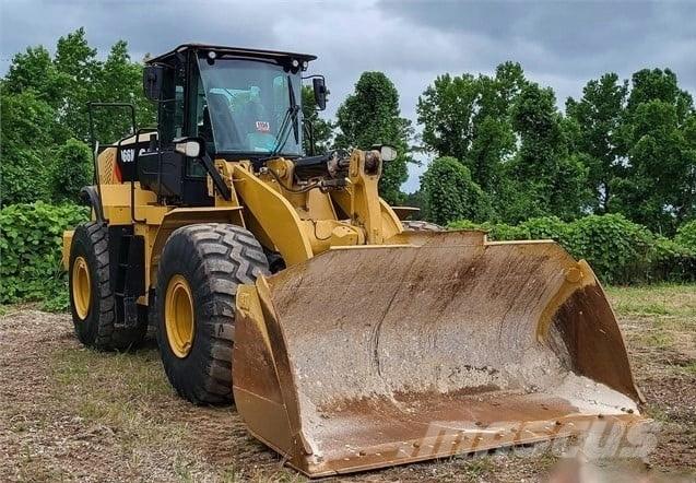 CAT 966M Фронтальные погрузчики
