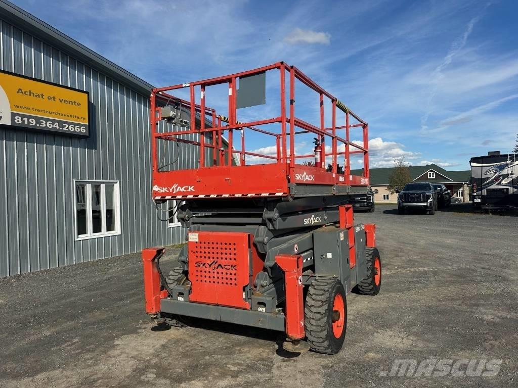 SkyJack SJ 8841 RT Ножничные подъемники
