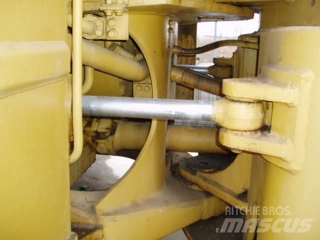 CAT 992 B Фронтальные погрузчики