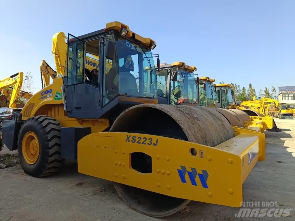 XCMG XS 223 J Грунтовые катки